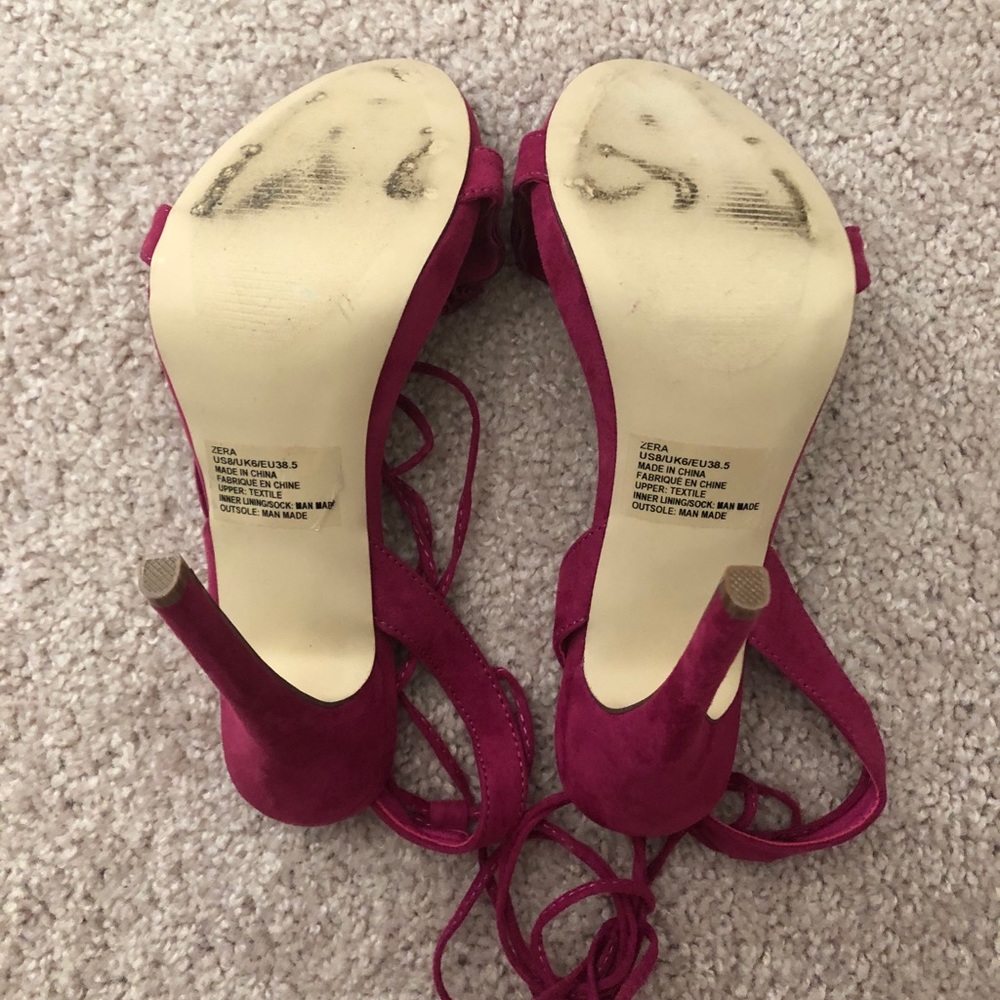 Pink ruffle heels - Picture 4 of 4